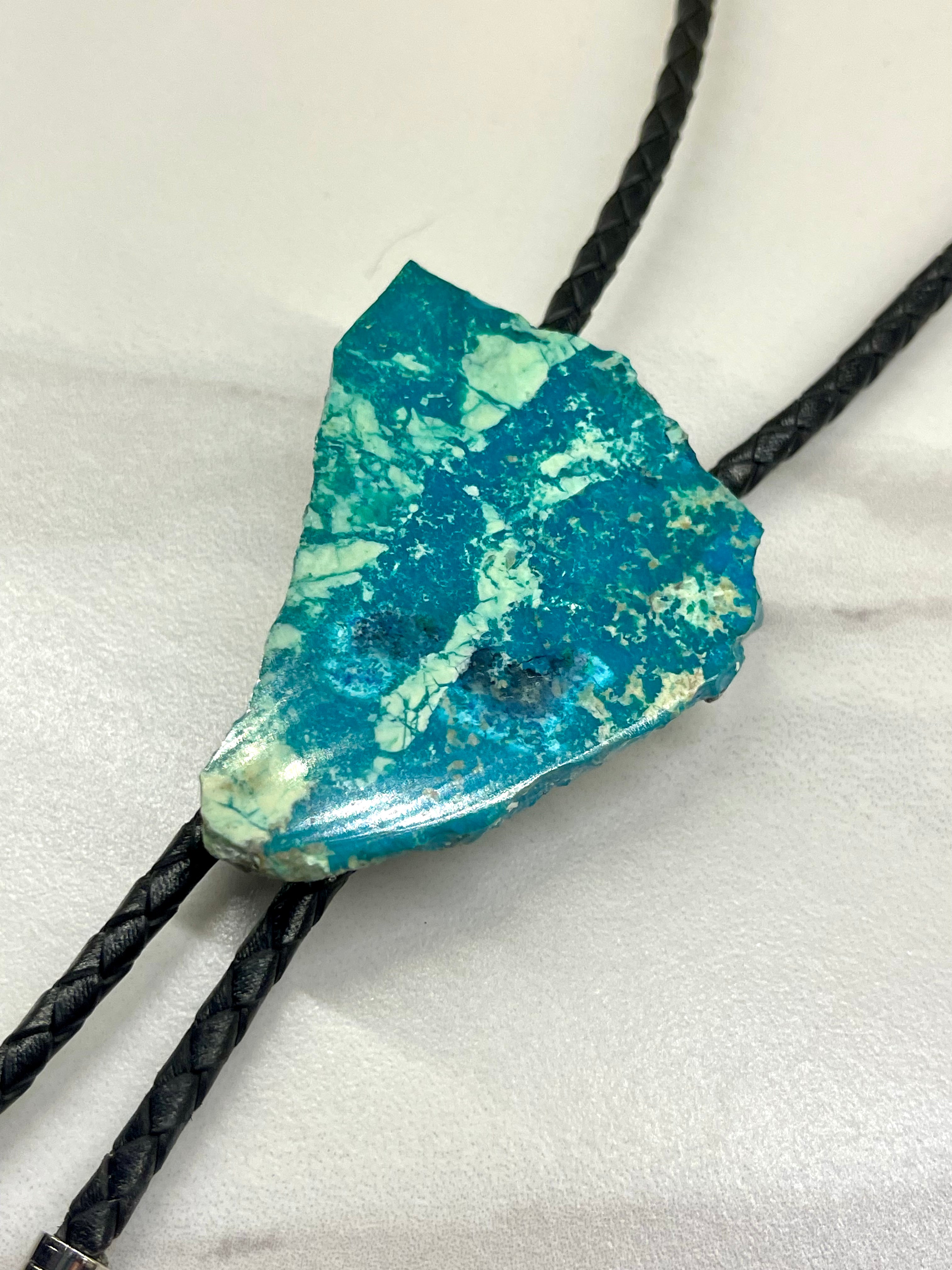 Turquoise Dream – Chrysocolla Bolo Tie