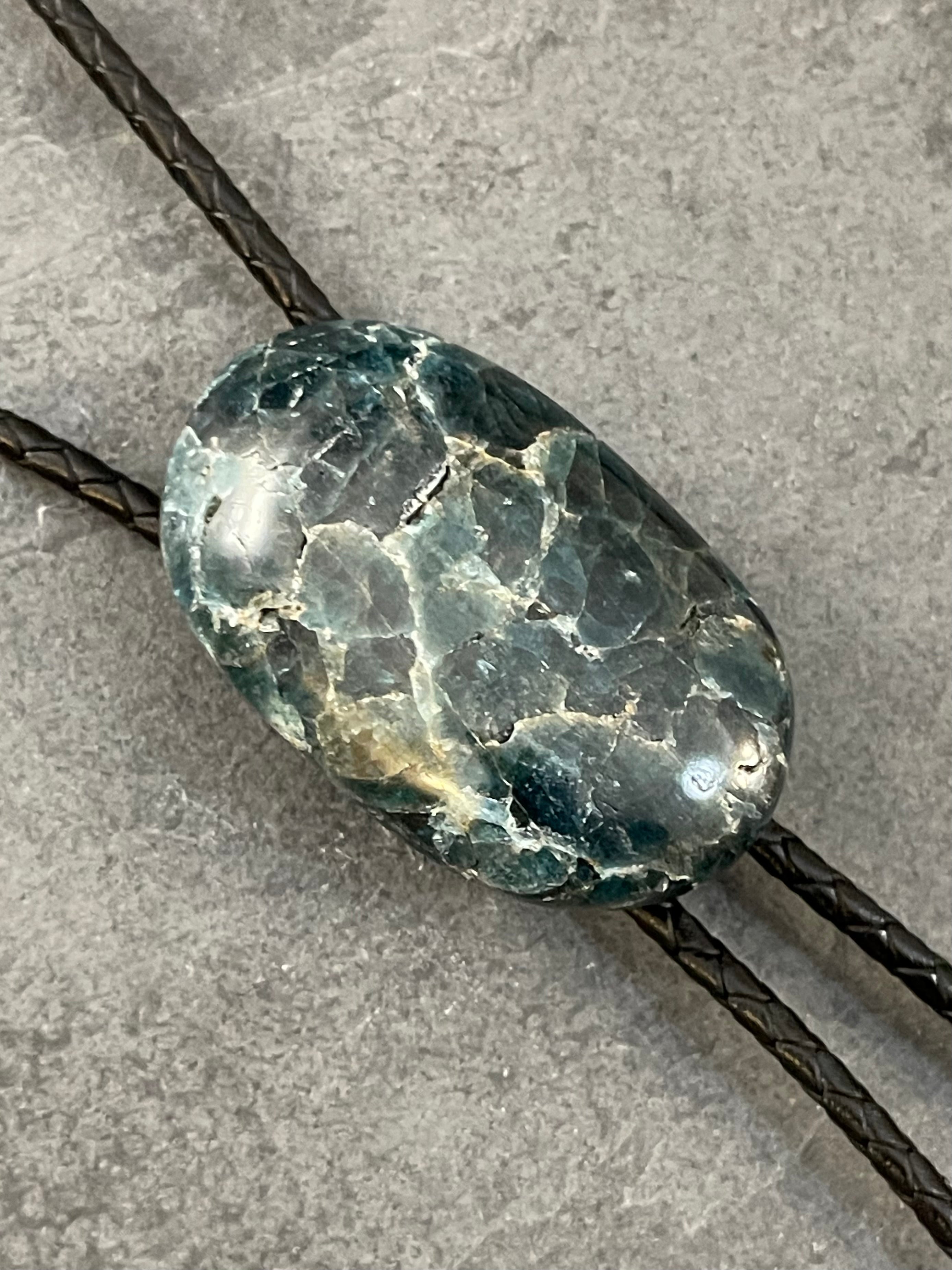 Green Depths – Apatite Bolo Tie