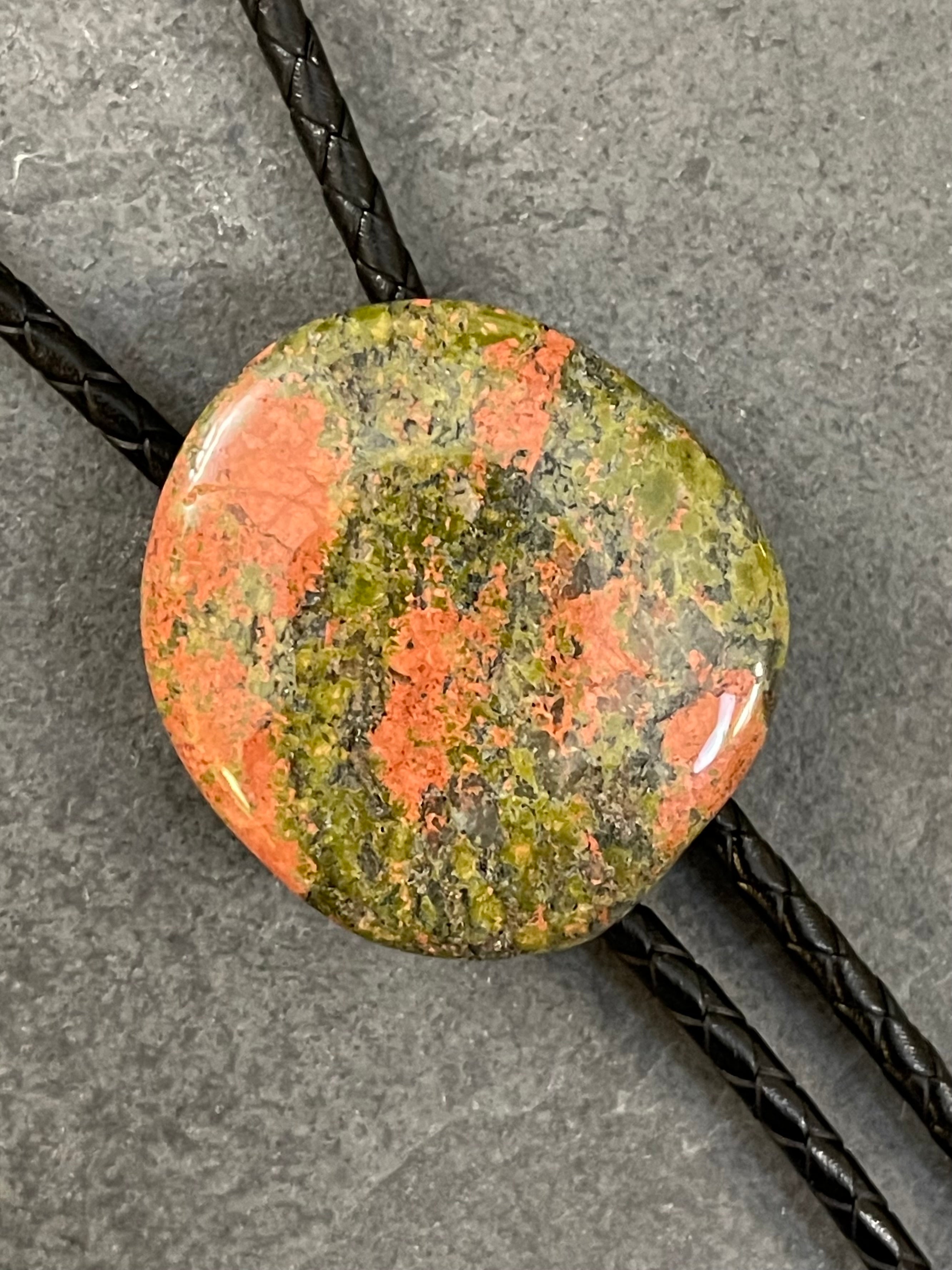Unaka's Finest – Unakite Bolo Tie