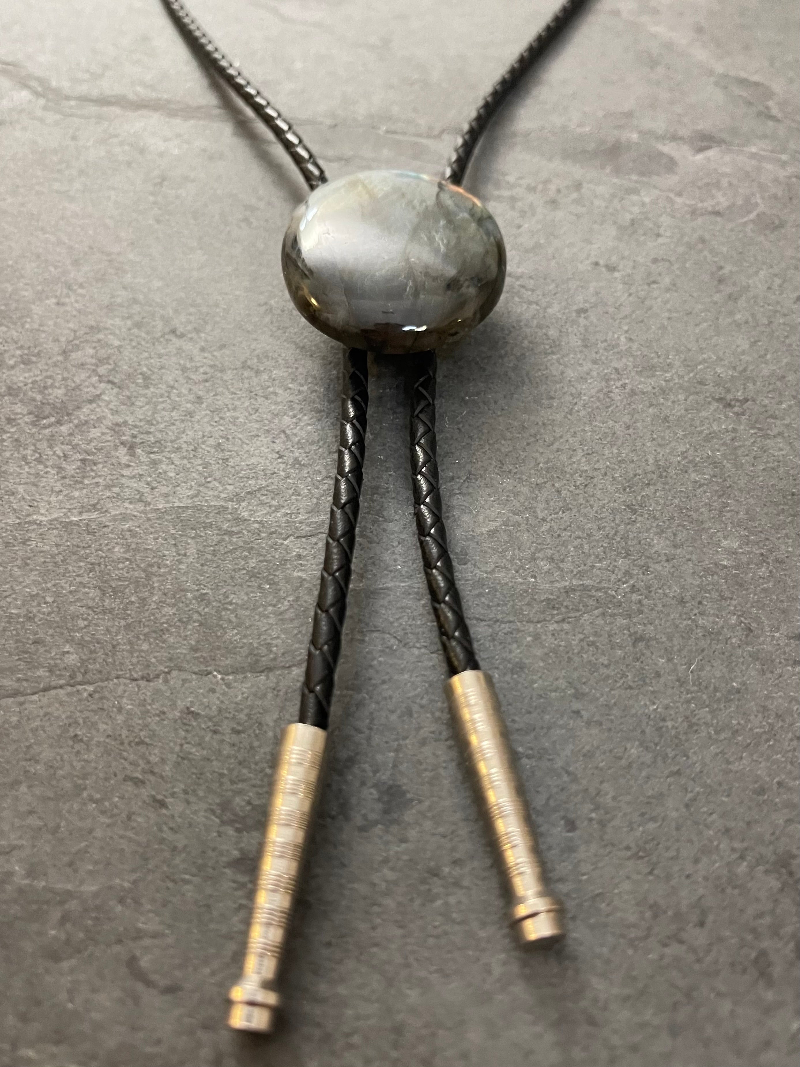 Vivid Flash – Labradorite Bolo Tie